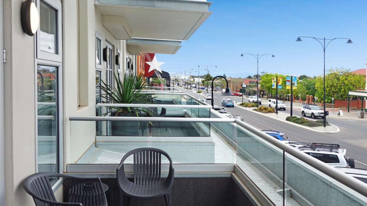 Semaphore Splash Apartments Port Adelaide Extérieur photo